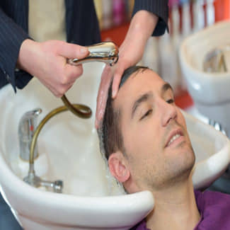 De essentie van haarverzorging: van shampoo tot style tips
